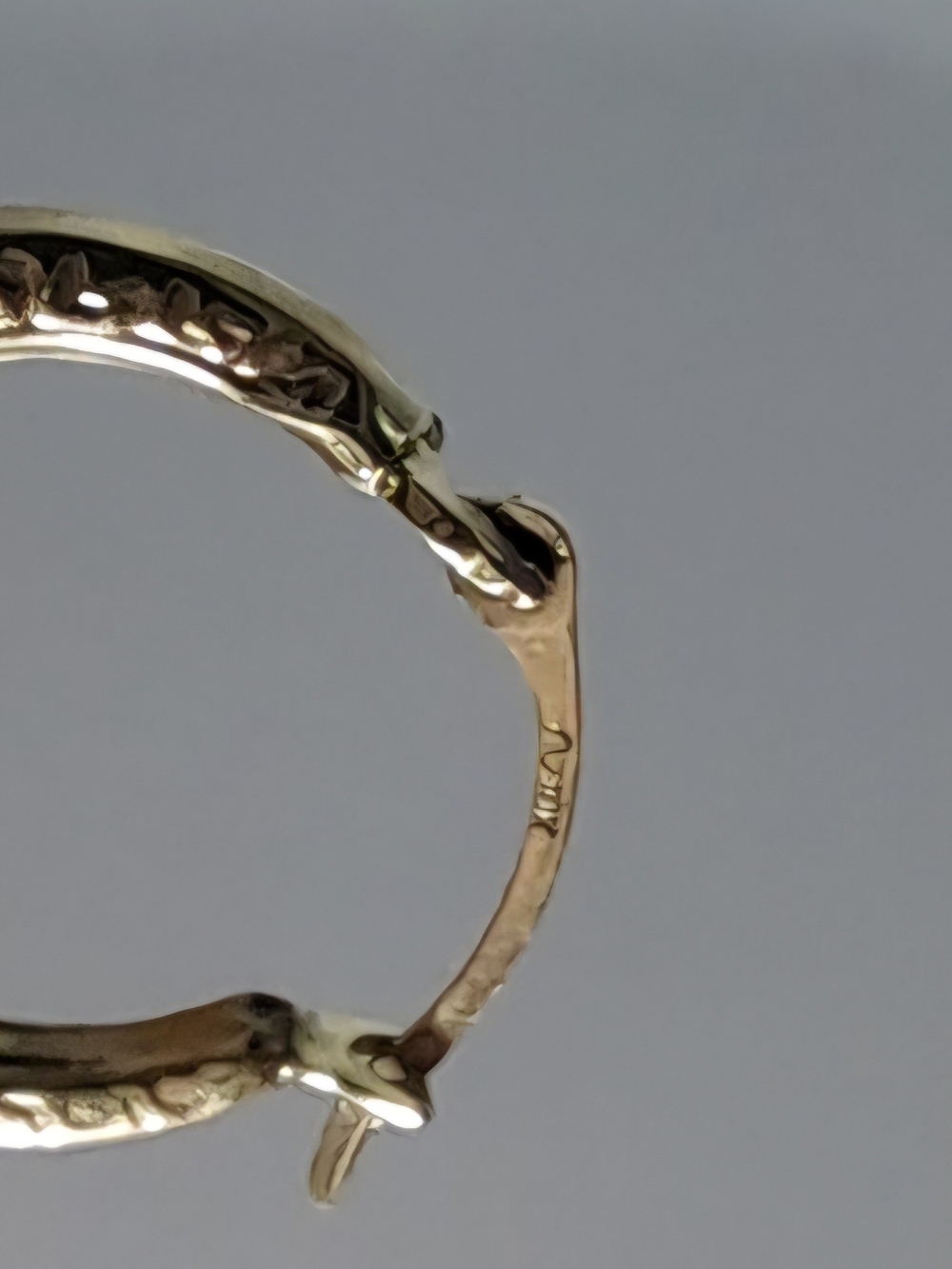 10K Gold Greek Meander Hoop Earrings NWT - Picture 2 of 5